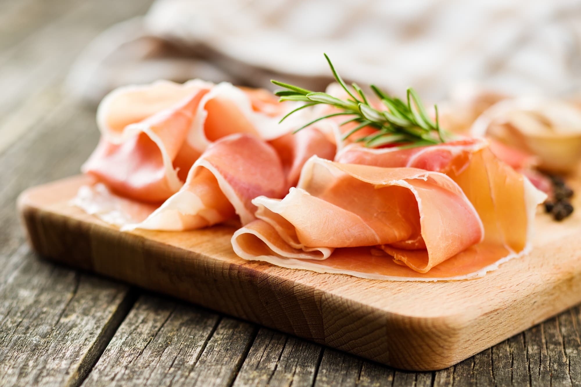 Quelle est la diff&eacute;rence entre le jambon artisanal et industriel ? Riedisheim
